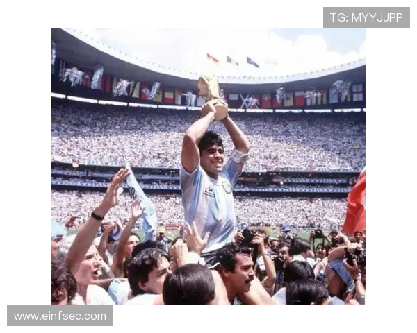 聚焦曼联与阿根廷传奇，安德森与马拉多纳的不解之缘